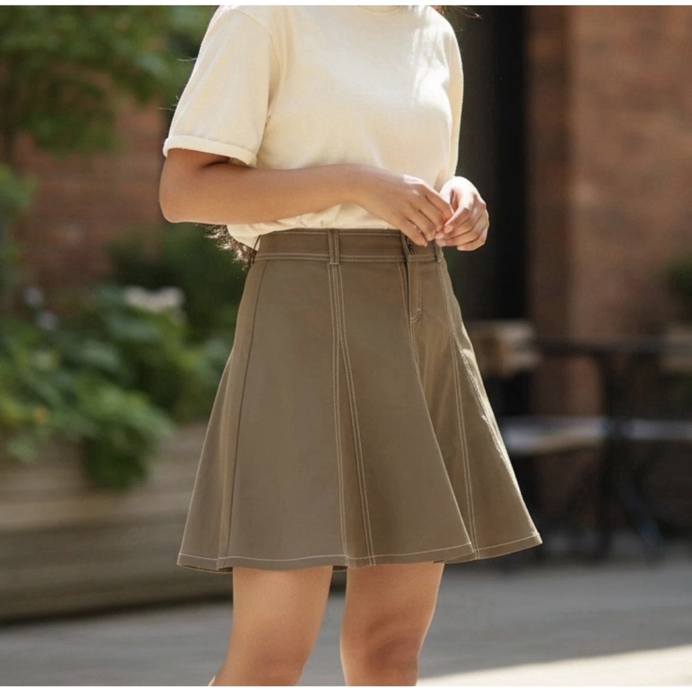 Athleta Whatever Skirt/Skort Women's 2 P Brown Hiking Outdoor Athletic Gorpcore